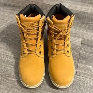 Lugz boots, women’s, size 9